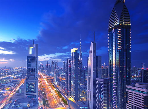 مباني تظهر تصنيف الإمارات كأفضل رابع مكان للعيش، بدعم من الرهن العقاري من بنك أبوظبي الأول.