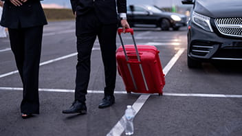 خدمات التوصيل من وإلى المطار مع بطاقة ضيف الاتحاد إنفينيت من FAB